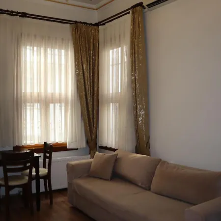 Blue Eye Appartement *